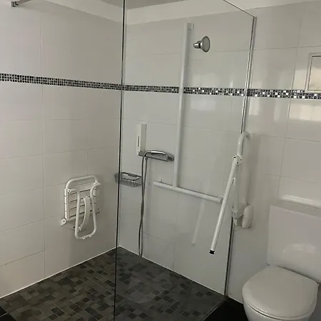 Le Saint Patrice Hotel 2*