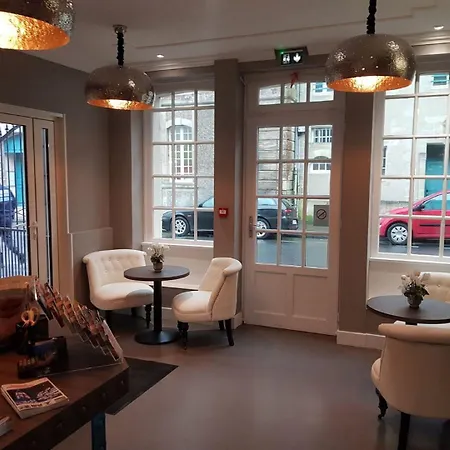 Le Saint Patrice Hotel 2*