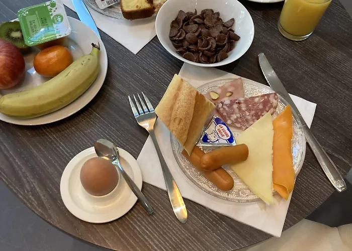 Le Saint Patrice Hotel