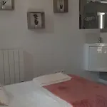 Le Saint Patrice Hotel 2*
