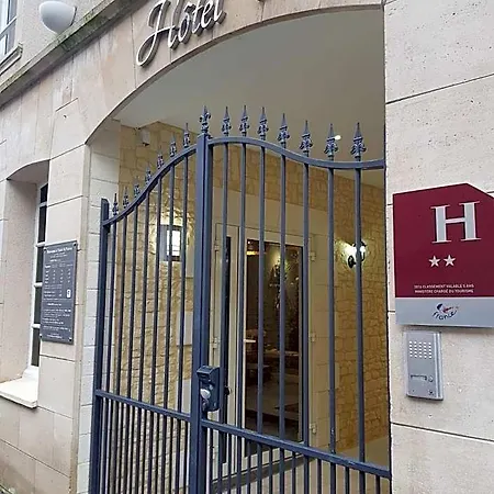 Le Saint Patrice מלון 2*