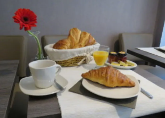 Le Saint Patrice Hotel 2*