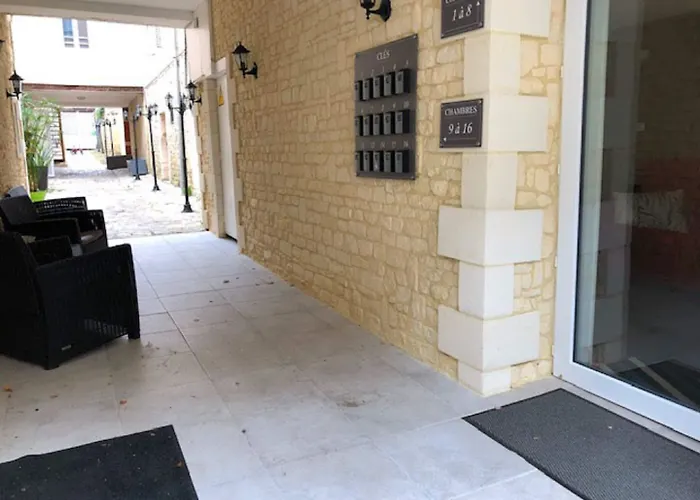 Le Saint Patrice Hotel 2*