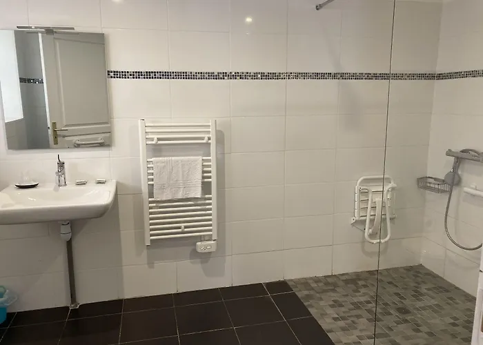 Le Saint Patrice Hotel 2*